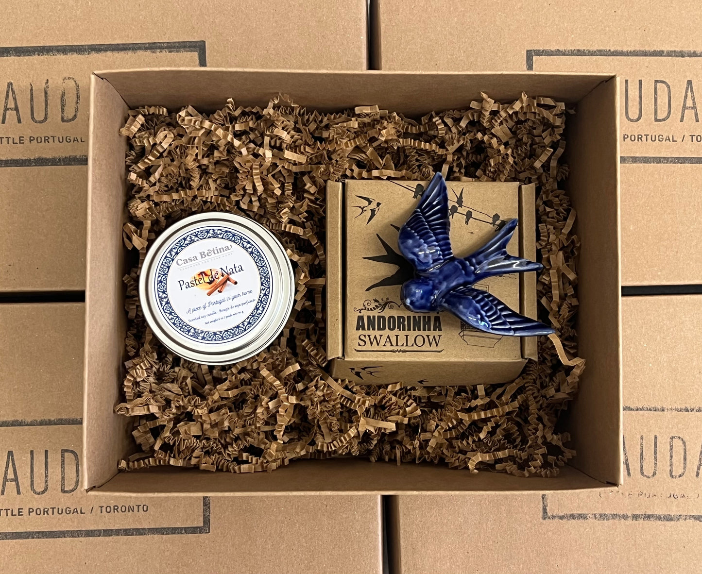 Gift Box Set - Casa Betina 6oz Candle & Small Swallow
