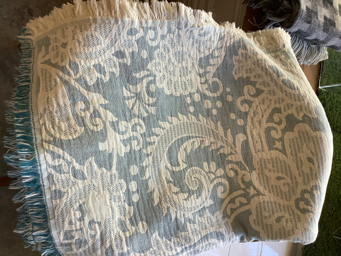 Mundu - Thow