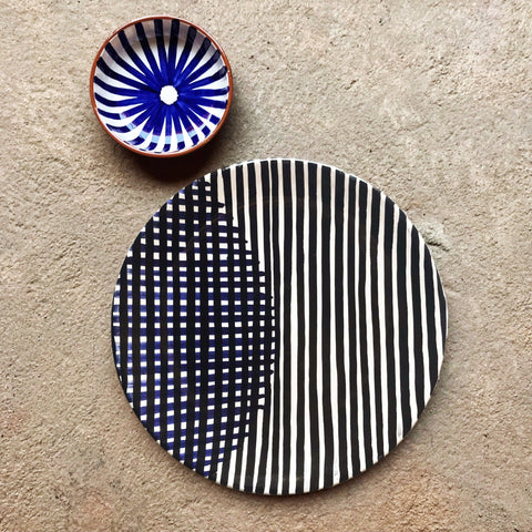 Casa Cubista - Two-Toned Lua Dessert Plate - Black/Blue