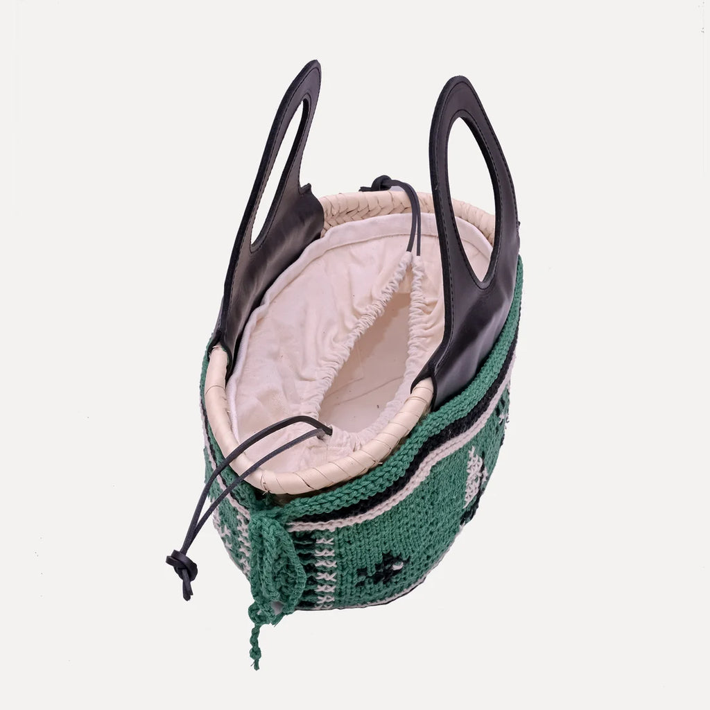 Caxinas - mini embroidered basket in Green