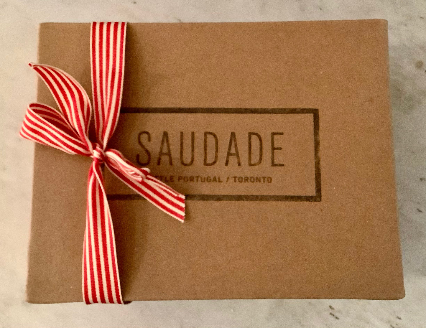 SAUDADE GIFT BOX - Couto toothpaste, Couto vaseline, Love rooster