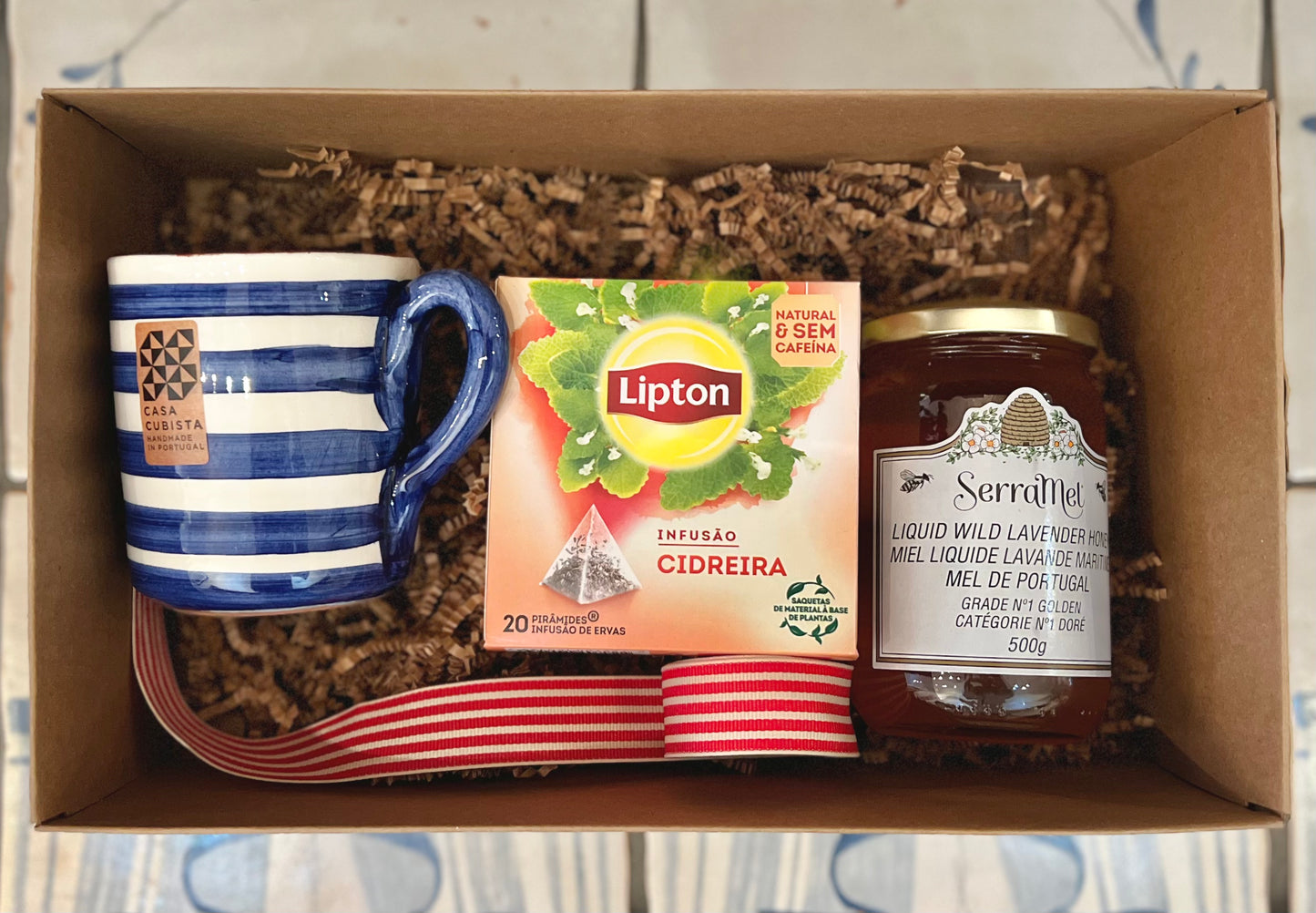 SAUDADE GIFT BOX - Casa Cubista Mug, Tea & Honey