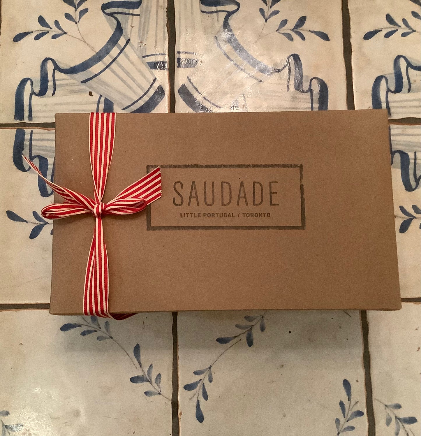 SAUDADE GIFT SET - Casa Cubista Bowl, Olive Oil, and Bom Petisco Tinned Fish