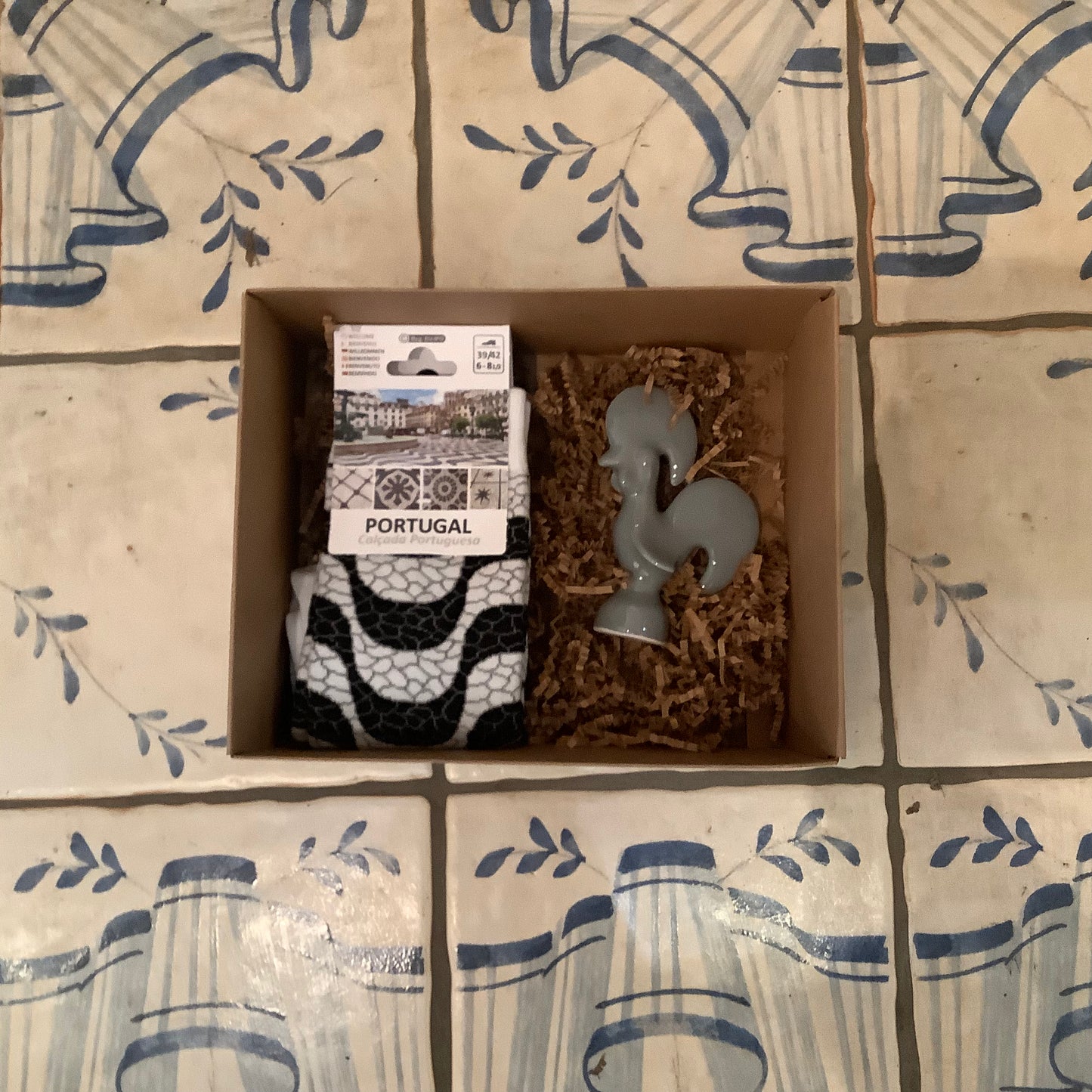 SAUDADE GIFT BOX - Small Rooster and Portugal Inspired Socks