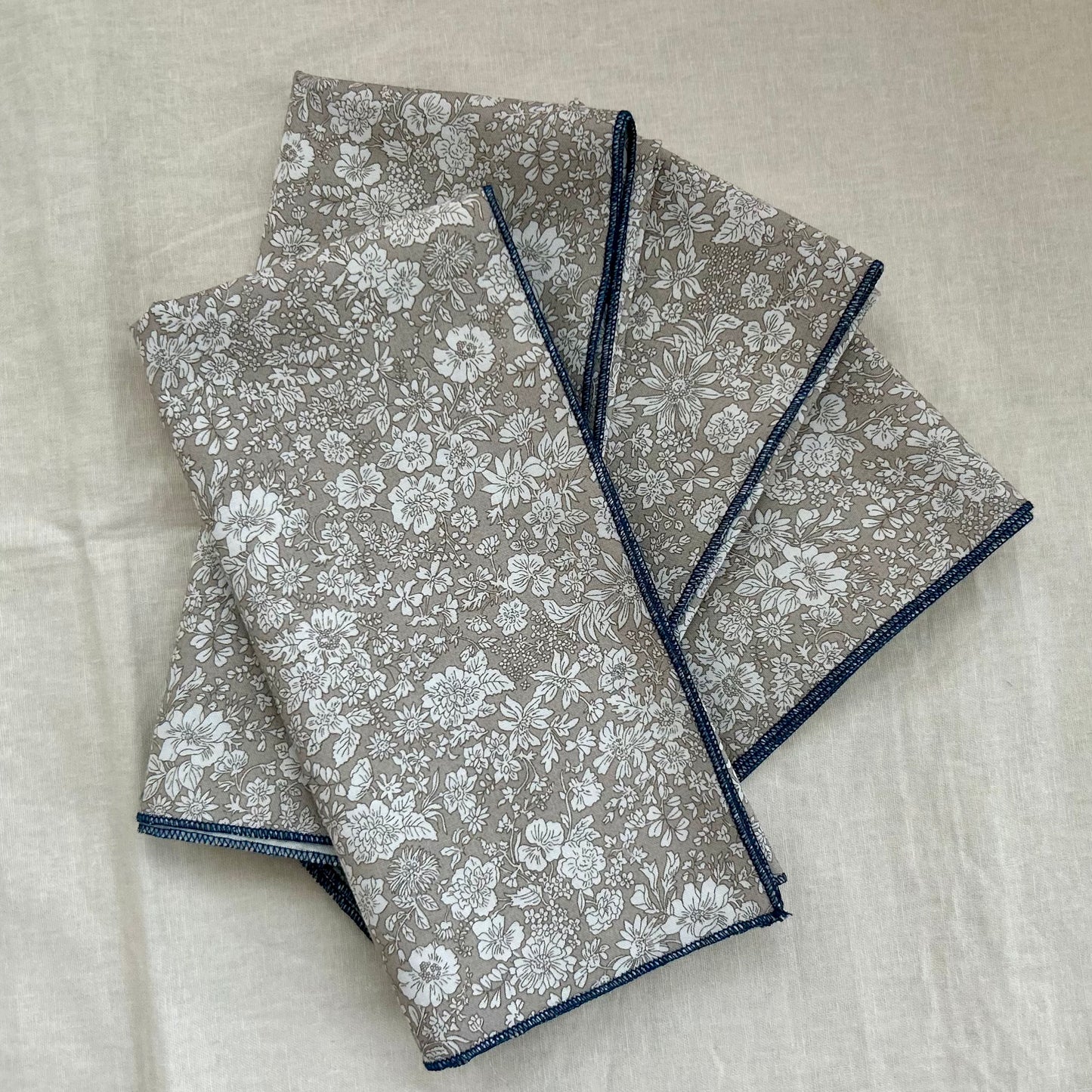 Dinner Napkins - Set of 4 * Various Styles