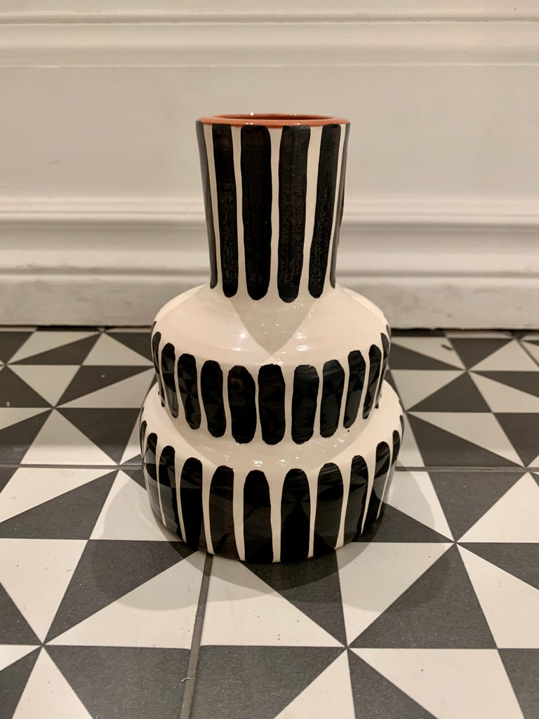 Casa Cubista - Medium Stepped Vase - Black
