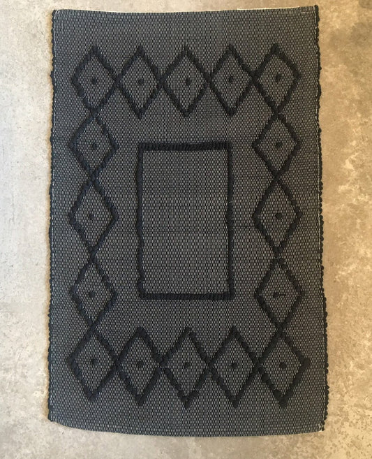 Vianatece - Traditional Pulled Area Rug 3' X 5' +