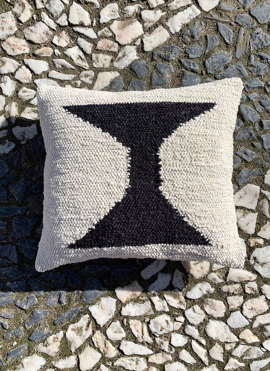 Casa Cubista - Cushion Hourglass